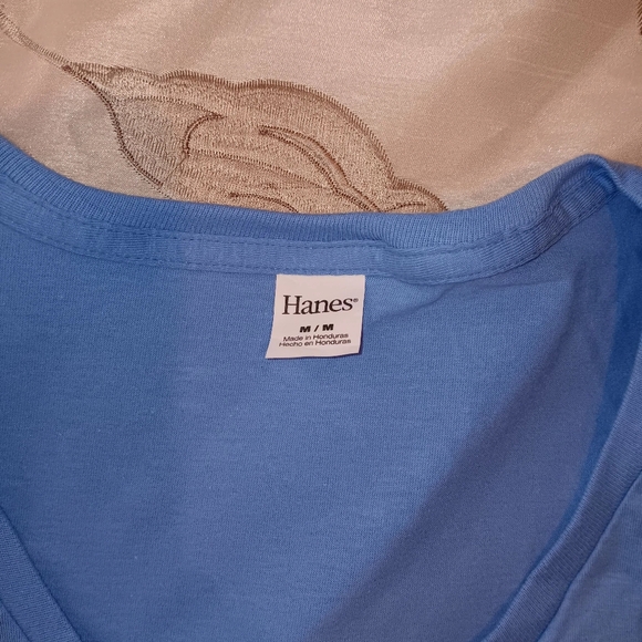 Womens Hanes light blue t shirts size medium a bundle of (8) - Picture 4 of 13